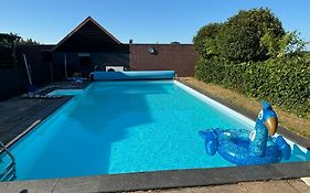 Vakantiehuisje De Weelen Met Jacuzzi